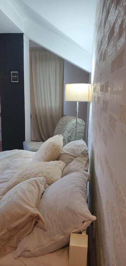 Sleep And Drive White Apartment Сараево Екстериор снимка