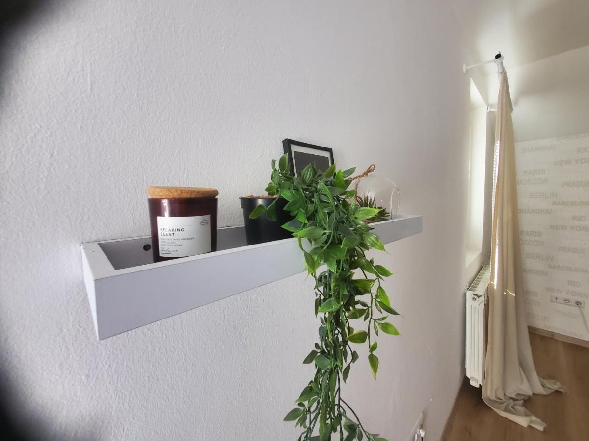Sleep And Drive White Apartment Сараево Екстериор снимка